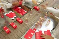 Pakowanie perfum oferta pracy w Holandii bez znajomości języka od zaraz w Amsterdamie dla pakowaczy