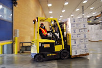 Dam pracę w Holandii – Operator wózka widłowego wysokiego składu (reach truck)