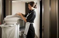 Praca w Holandii przy sprzątaniu pokoi w hotelu z Amsterdamu jako pokojówka
